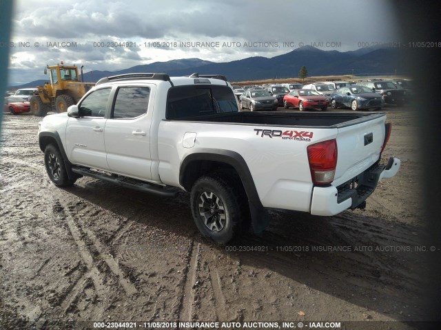 5TFDZ5BN3HX022252 - 2017 TOYOTA TACOMA DBL CAB/SR5/TRD SPORT/OR WHITE photo 3