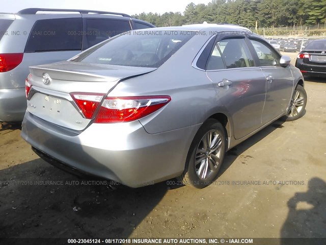 4T1BF1FKXFU059883 - 2015 TOYOTA CAMRY LE/XLE/SE/XSE 银色 照片 4