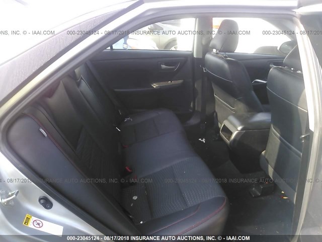 4T1BF1FKXFU059883 - 2015 TOYOTA CAMRY LE/XLE/SE/XSE 银色 照片 8