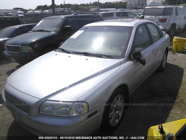 YV1TS59H541379777 - 2004 VOLVO S80 2.5T SILVER photo 2