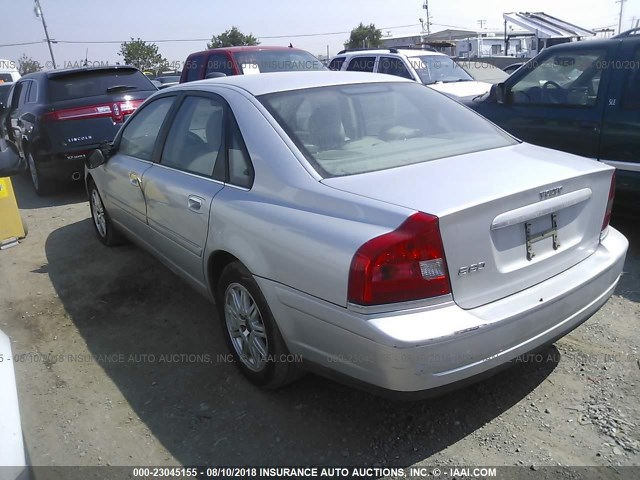 YV1TS59H541379777 - 2004 VOLVO S80 2.5T SILVER photo 3