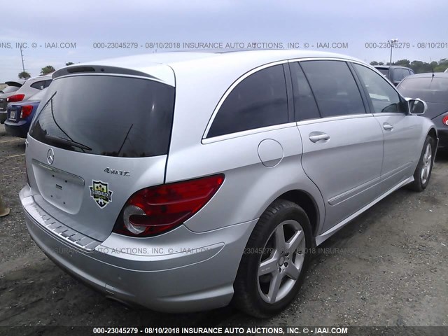 4JGCB6FE0AA111765 - 2010 MERCEDES-BENZ R 350 4MATIC SILVER photo 4