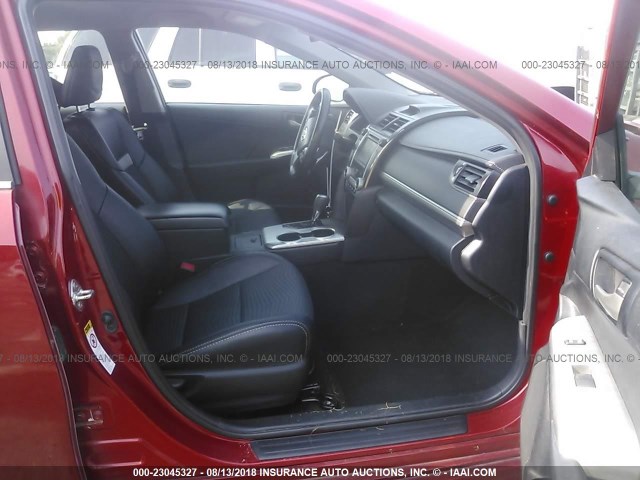 4T1BF1FK5DU653150 - 2013 TOYOTA CAMRY L/SE/LE/XLE 红色 照片 5