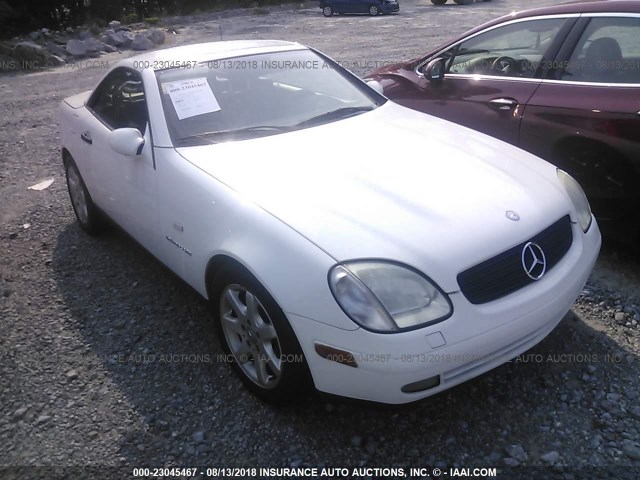 WDBKK47F5YF159950 - 2000 MERCEDES-BENZ SLK 230 KOMPRESSOR WHITE photo 1