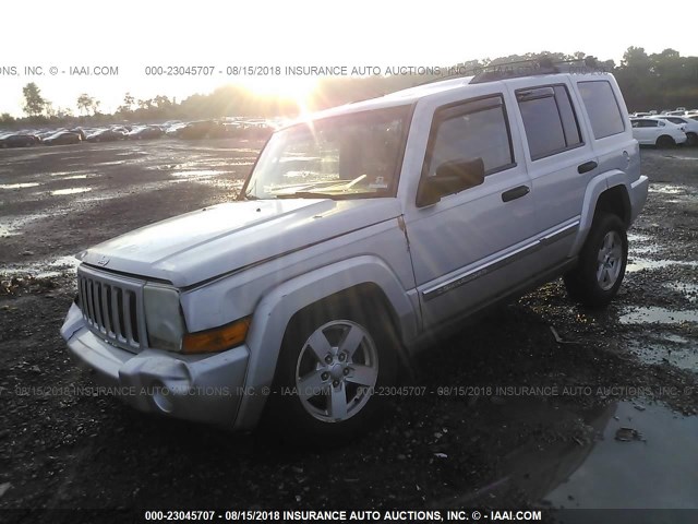 1J8HG48K36C131208 - 2006 JEEP COMMANDER SILVER photo 2