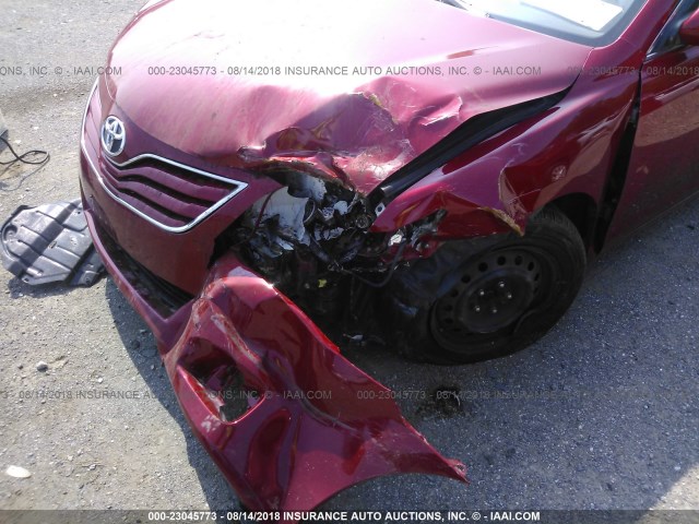 4T4BF3EKXAR033909 - 2010 TOYOTA CAMRY SE/LE/XLE წითელი ფოტო 6