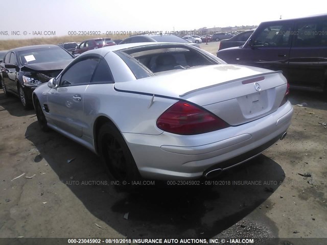 WDBSK75F33F016301 - 2003 MERCEDES-BENZ SL 500R SILVER photo 3