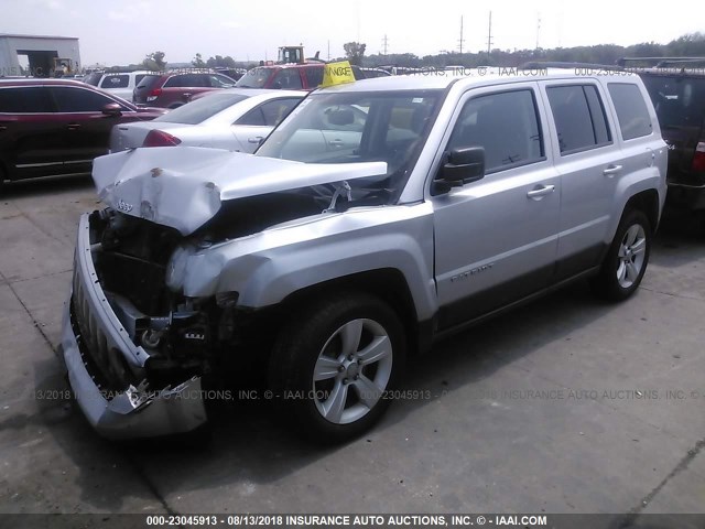 1C4NJPFA4ED508242 - 2014 JEEP PATRIOT LATITUDE SILVER photo 2