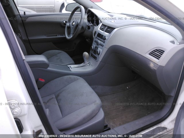 1G1ZH57B684198987 - 2008 CHEVROLET MALIBU 1LT თეთრი ფოტო 5