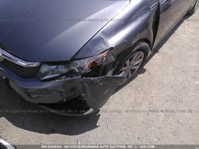 2HGFB2F9XCH582597 - 2012 HONDA CIVIC EXL 灰色 照片 6