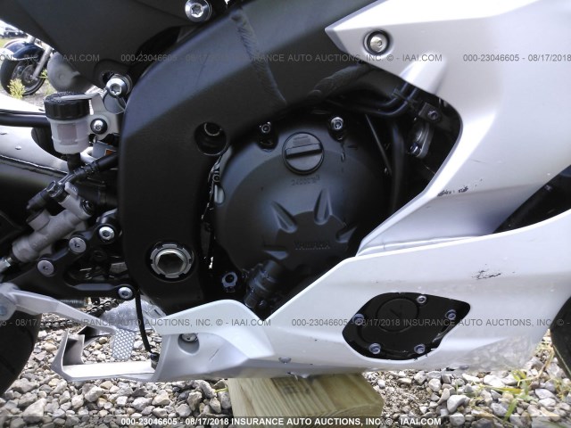 JYARJ28E5HA000416 - 2017 YAMAHA YZFR6 WHITE photo 8