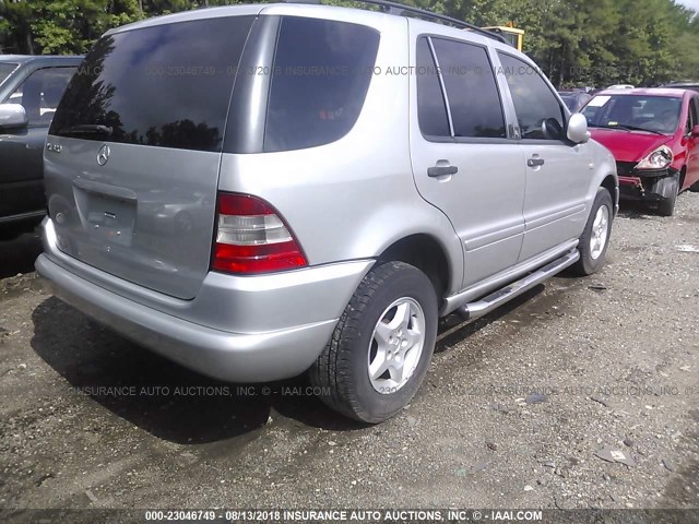 4JGAB54E81A237649 - 2001 MERCEDES-BENZ ML 320 SILVER photo 4