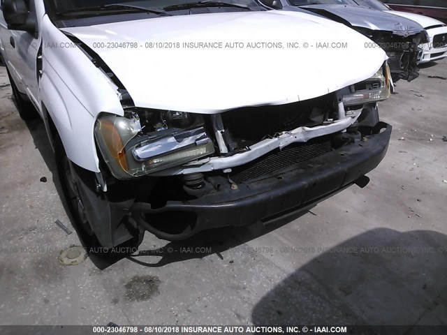 1GNDS13S822508844 - 2002 CHEVROLET TRAILBLAZER  WHITE photo 6