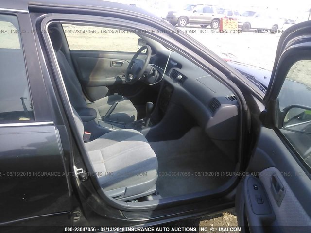 4T1BG22K91U763865 - 2001 TOYOTA CAMRY CE/LE/XLE 灰色 照片 5