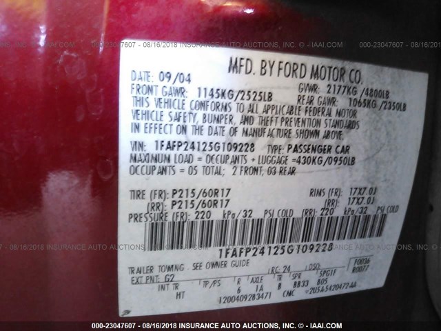 1FAFP24125G109228 - 2005 FORD FIVE HUNDRED SEL RED photo 9