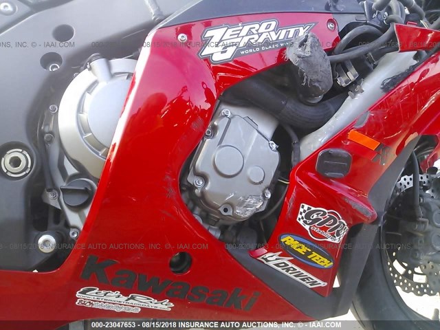 JKAZXCK12CA004747 - 2012 KAWASAKI ZX1000 K RED photo 8