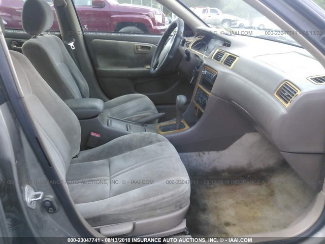 4T1BG22K9VU175308 - 1997 TOYOTA CAMRY CE/LE/XLE 灰色 照片 5