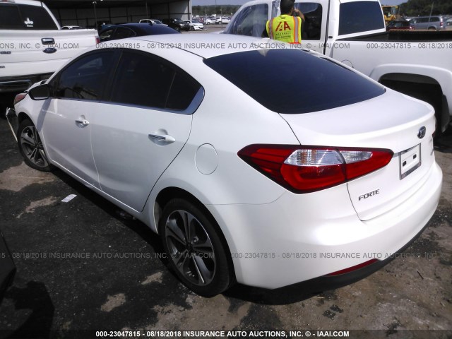 KNAFX4A83G5483480 - 2016 KIA FORTE EX WHITE photo 3