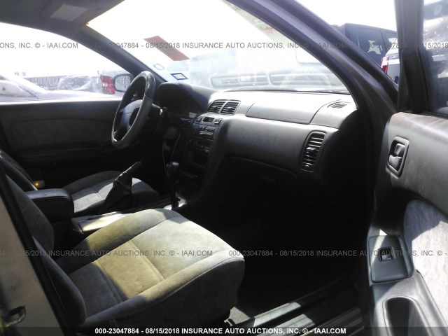 JN1CA21D3WT524566 - 1998 NISSAN MAXIMA GLE/GXE/SE GRAY photo 5