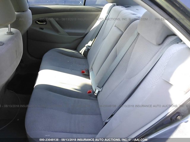 4T1BF3EK7BU741319 - 2011 TOYOTA CAMRY SE/LE/XLE GRAY photo 8