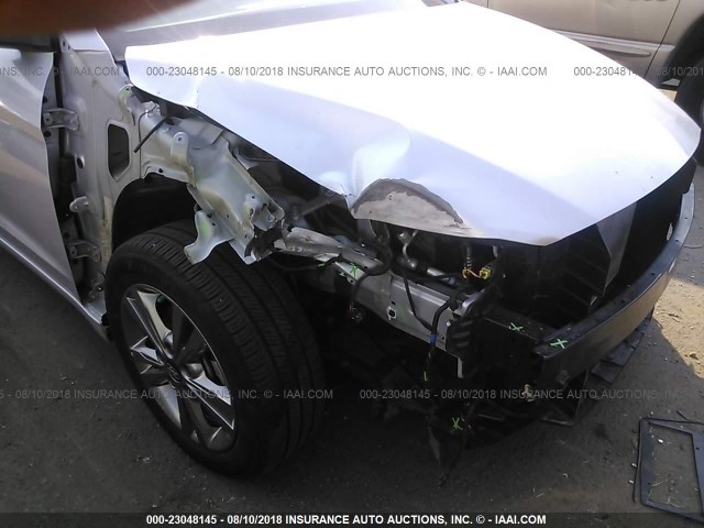 KMHD84LF0HU384749 - 2017 HYUNDAI ELANTRA SE/VALUE/LIMITED SILVER photo 6