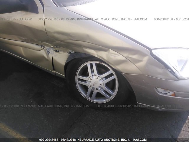 1FAFP34P82W291299 - 2002 FORD FOCUS SE/SE COMFORT GOLD photo 6