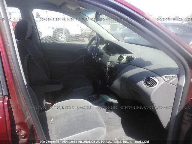 1FAFP33P23W261783 - 2003 FORD FOCUS LX RED photo 5