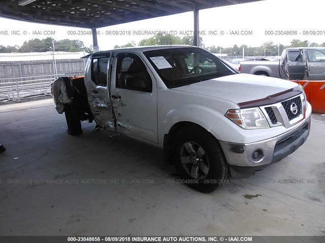 1N6AD0EV0AC417130 - 2010 NISSAN FRONTIER CREW CAB SE/LE/NISMO WHITE photo 1