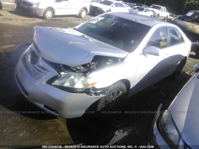 4T1BE46KX9U303217 - 2009 TOYOTA CAMRY SE/LE/XLE SILVER photo 2