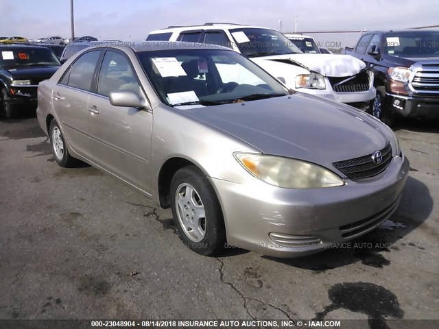 JTDBE32KX30169277 - 2003 TOYOTA CAMRY LE/XLE GOLD photo 1