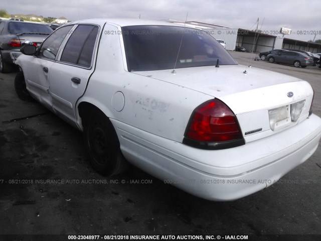 2FAHP71W03X156285 - 2003 FORD CROWN VICTORIA POLICE INTERCEPTOR WHITE photo 3