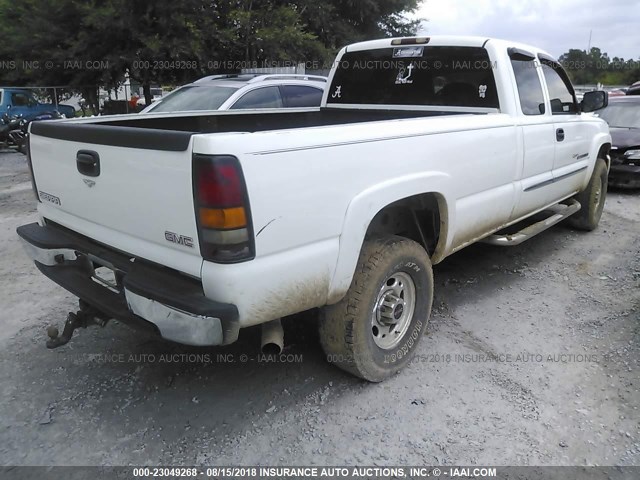 1GTHC29U84E381410 - 2004 GMC SIERRA C2500 HEAVY DUTY WHITE photo 4