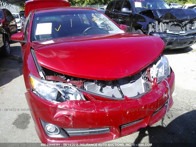 4T1BF1FK7EU757057 - 2014 TOYOTA CAMRY L/SE/LE/XLE 红色 照片 6