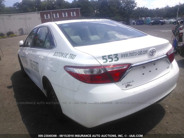 4T1BF1FK1HU359962 - 2017 TOYOTA CAMRY LE/XLE/SE/XSE 白色 照片 3