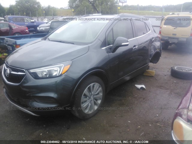 KL4CJASB6JB545554 - 2018 BUICK ENCORE PREFERRED Сұр фото 2