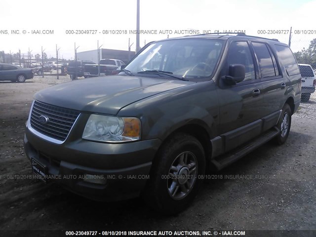 1FMEU15W54LA83566 - 2004 FORD EXPEDITION XLT GREEN photo 2