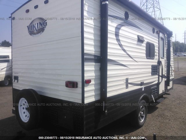 5ZT2VWFC8HJ113035 - 2017 FOREST RIVER SAGA  棕色 照片 4