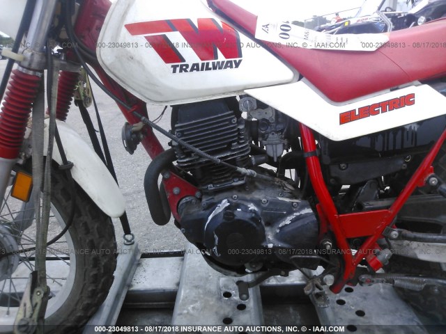 JYA2JY00XHC000534 - 1987 YAMAHA TW200 RED photo 9