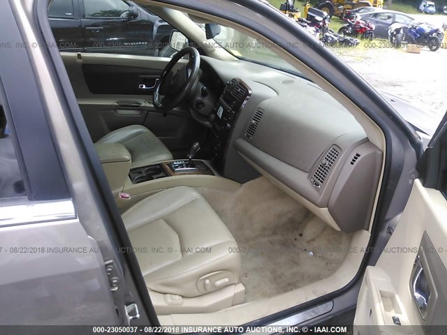 1GYEE637X60153376 - 2006 CADILLAC SRX TAN photo 5