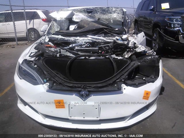 5YJSA1E12GF154394 - 2016 TESLA MODEL S WHITE photo 6