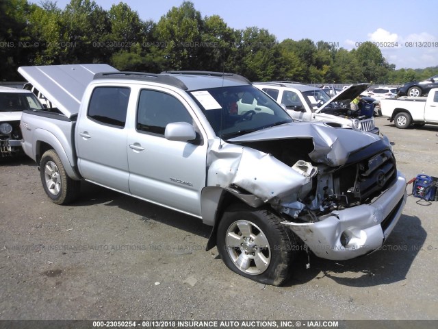 5TELU42N05Z135486 - 2005 TOYOTA TACOMA DOUBLE CAB SILVER photo 1