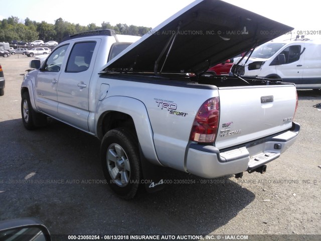 5TELU42N05Z135486 - 2005 TOYOTA TACOMA DOUBLE CAB SILVER photo 3