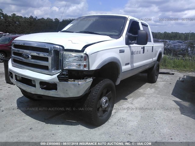 1FTSW21P65ED23378 - 2005 FORD F250 WHITE photo 2