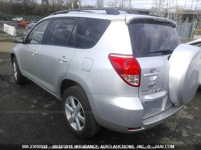 JTMBK31V466008316 - 2006 TOYOTA RAV4 LIMITED SILVER photo 3