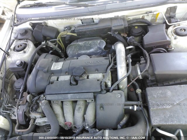 YV1VS27534F034945 - 2004 VOLVO S40 1.9T WHITE photo 10