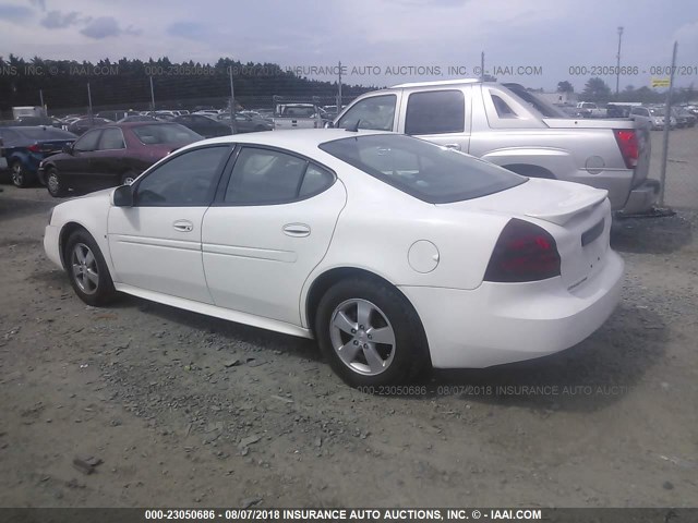 2G2WP582371174530 - 2007 PONTIAC GRAND PRIX WHITE photo 3