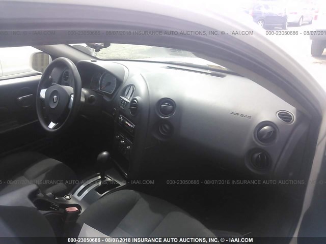 2G2WP582371174530 - 2007 PONTIAC GRAND PRIX WHITE photo 5
