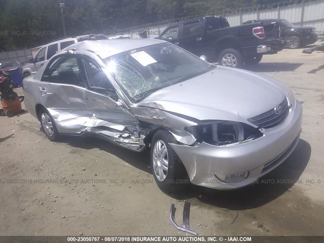 4T1BE32K35U520585 - 2005 TOYOTA CAMRY LE/XLE/SE Gümüş foto 1