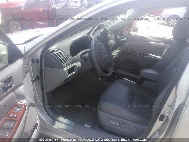 4T1BE32K35U520585 - 2005 TOYOTA CAMRY LE/XLE/SE Gümüş foto 5