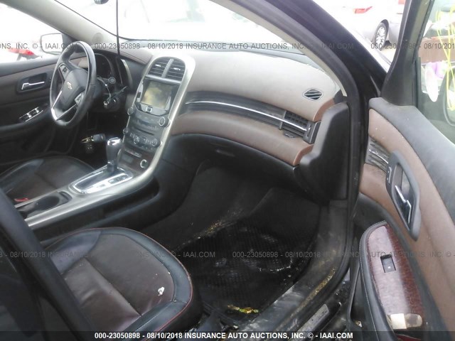 1G11H5SAXDF178011 - 2013 CHEVROLET MALIBU LTZ 黑色 照片 5